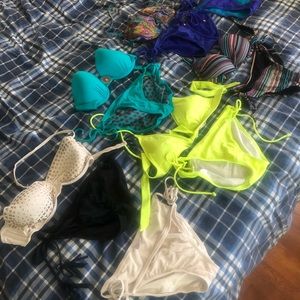 Lot of bathing suits (5 and 2 extra bottoms)
